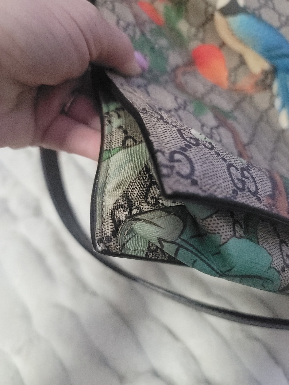 Gucci Tian Soft GG Supreme Tote - Picture 4 of 15